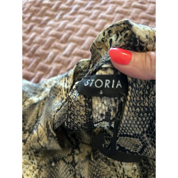 NWT Storia Size Small Snakeskin Dress Mini 3/4 Sleeve Ruched At Waist Party Boho - Picture 12 of 14